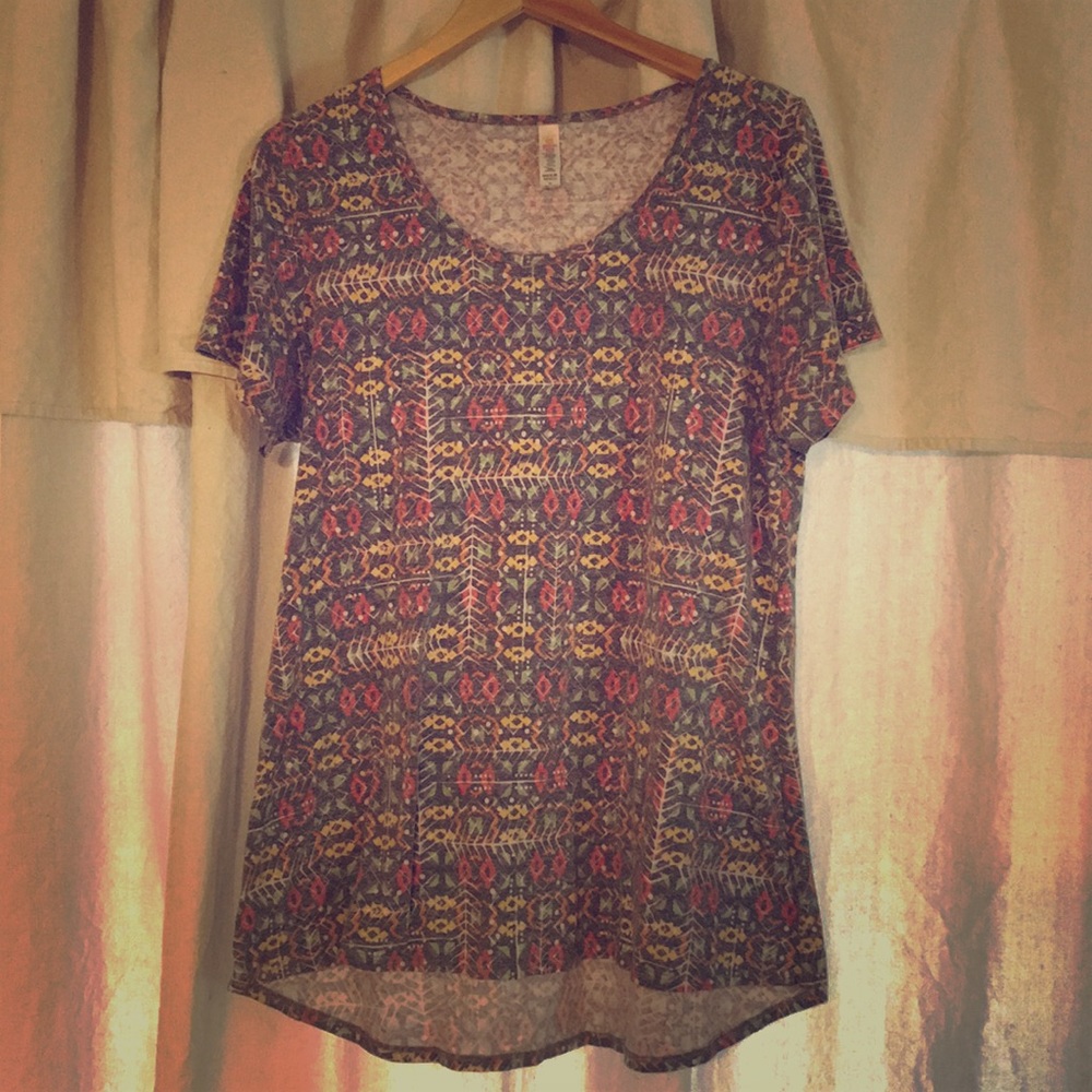Lularoe classic T, size xl.